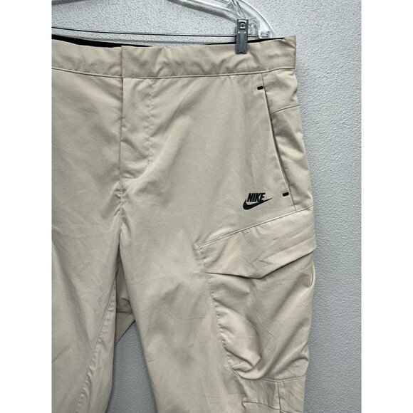 Nike Tech Essentials Woven Unlined Cargo Pants Mens Size 36x29 Khaki  DH3866-126 - Picture 7 of 14